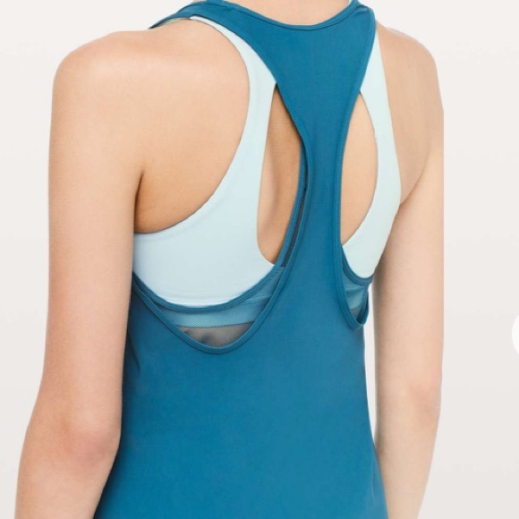Lululemon Cross Conditioning 2-In-1 Tank Top - Picture 4 of 9